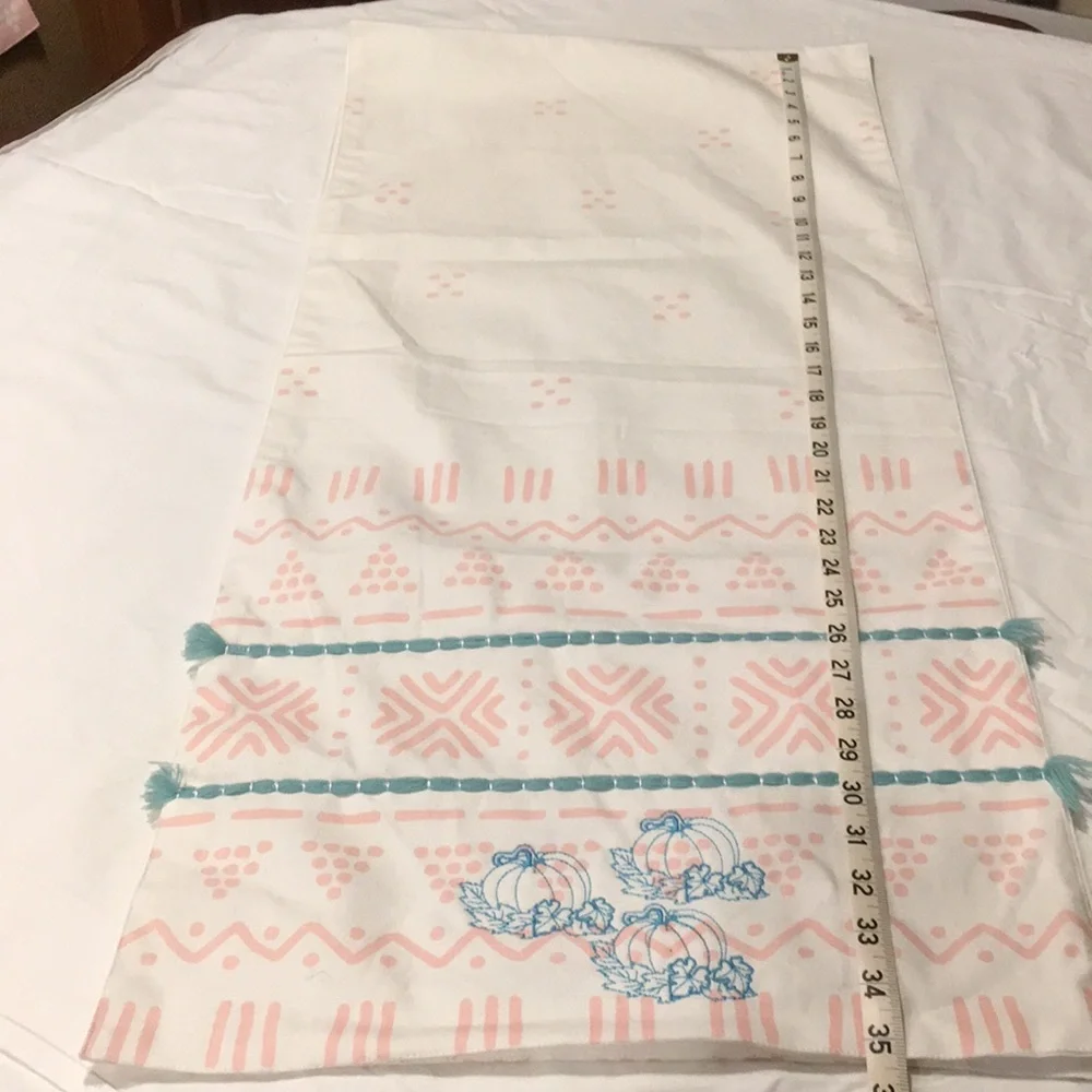 Handmade Pumpkins Table Runner and 2 Placemats  NEW